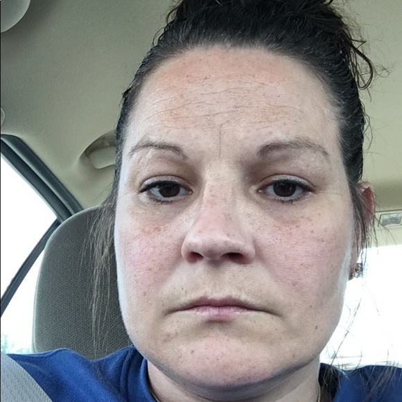 Meet your Posher, Amanda - Picture 1 of 1